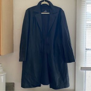 AnAum Women's Black Leather Jacket